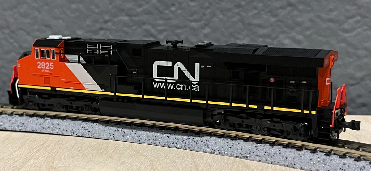 Nゲージ鉄道模型 KATO USA ES44AC #176-8917 Kato 176-8954-DCC N GE ES44AC, DCC Equipped, Union Pacific #5400