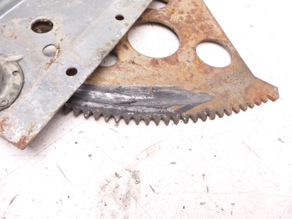 Camaro Firebird 70-81 Trans Am Manual Ventana Regulador Remache Pasajero Original Foto 3 de 4