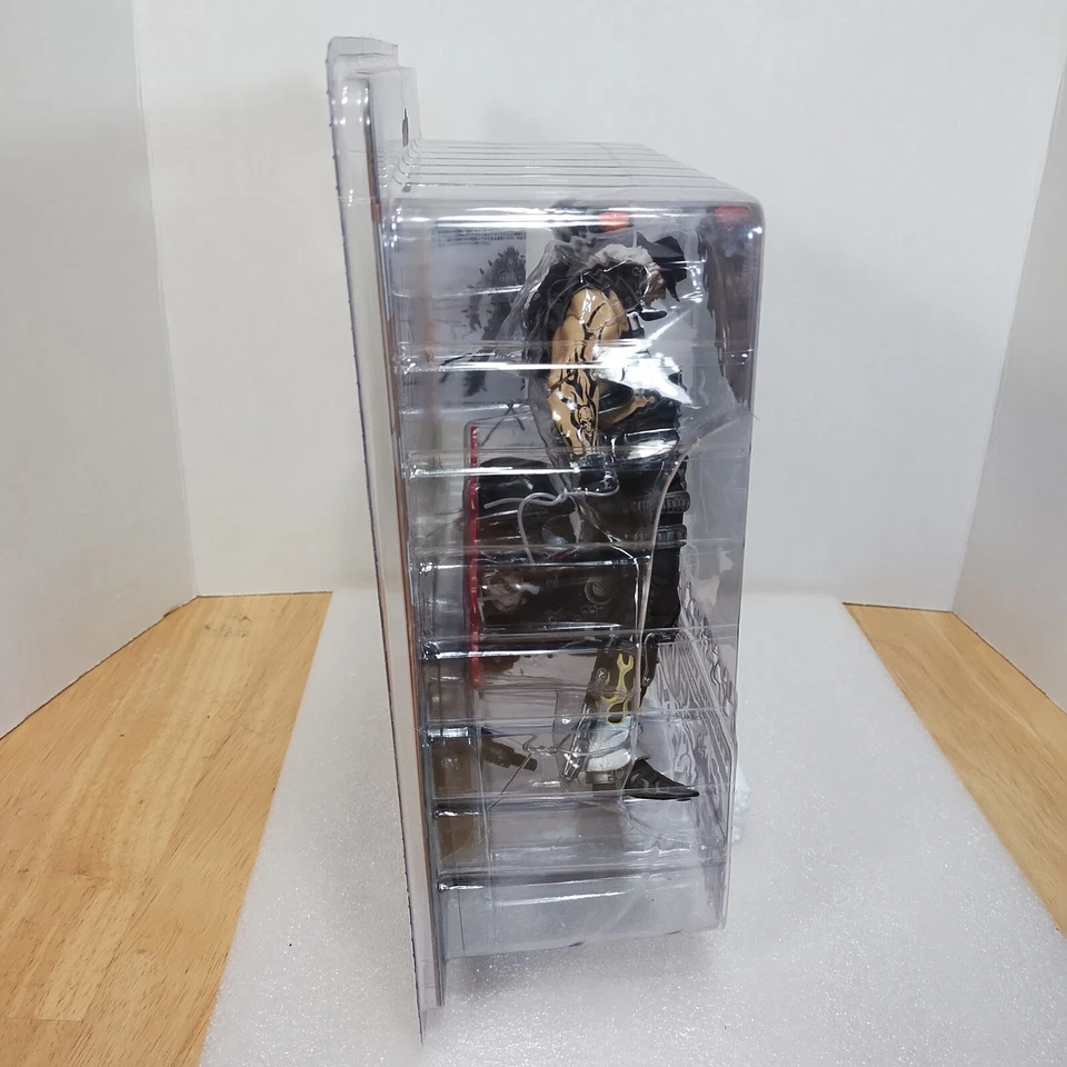 Trigun-Gacela la Hacedora de Paz-Planeta Pistola Humo-Bestia Negra Variante Figura-NUEVA Foto 3 de 4