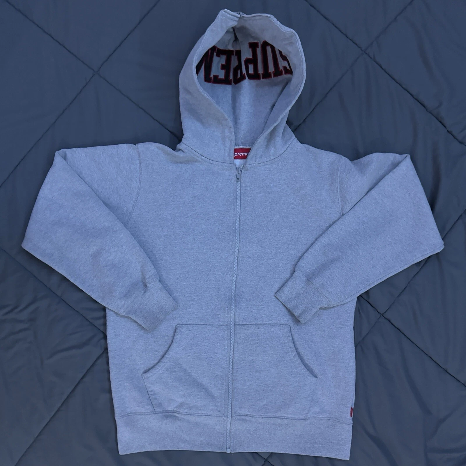 Capuche fendue suprême zippée grise taille L