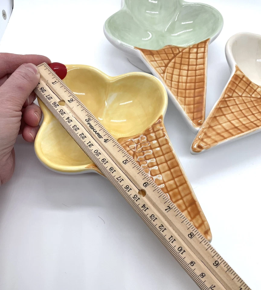 WILLIAMS-SONOMA Ice Cream Serving Dishes Figural Waffle Cone Shape Set 3 EUC - Image 4 of 4