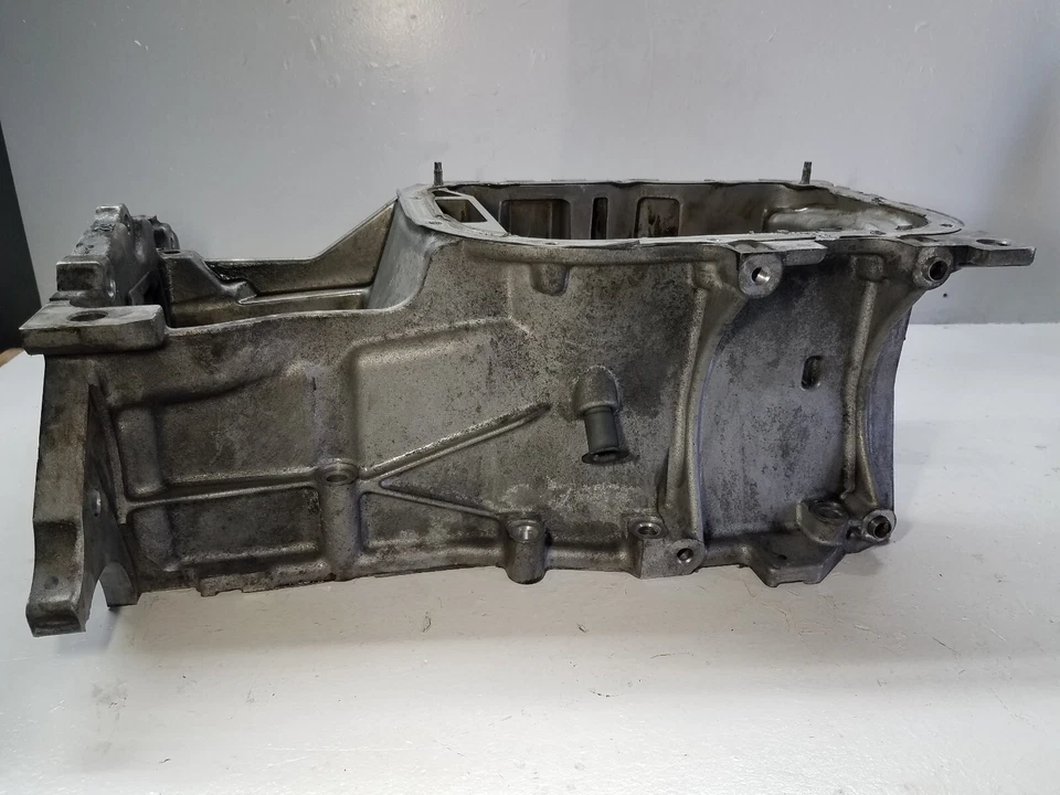 Toyota Prius 2010-2015 1,8 L cárter de aceite superior del motor híbrido de 4 cilindros (ZC56) Foto 4 de 4