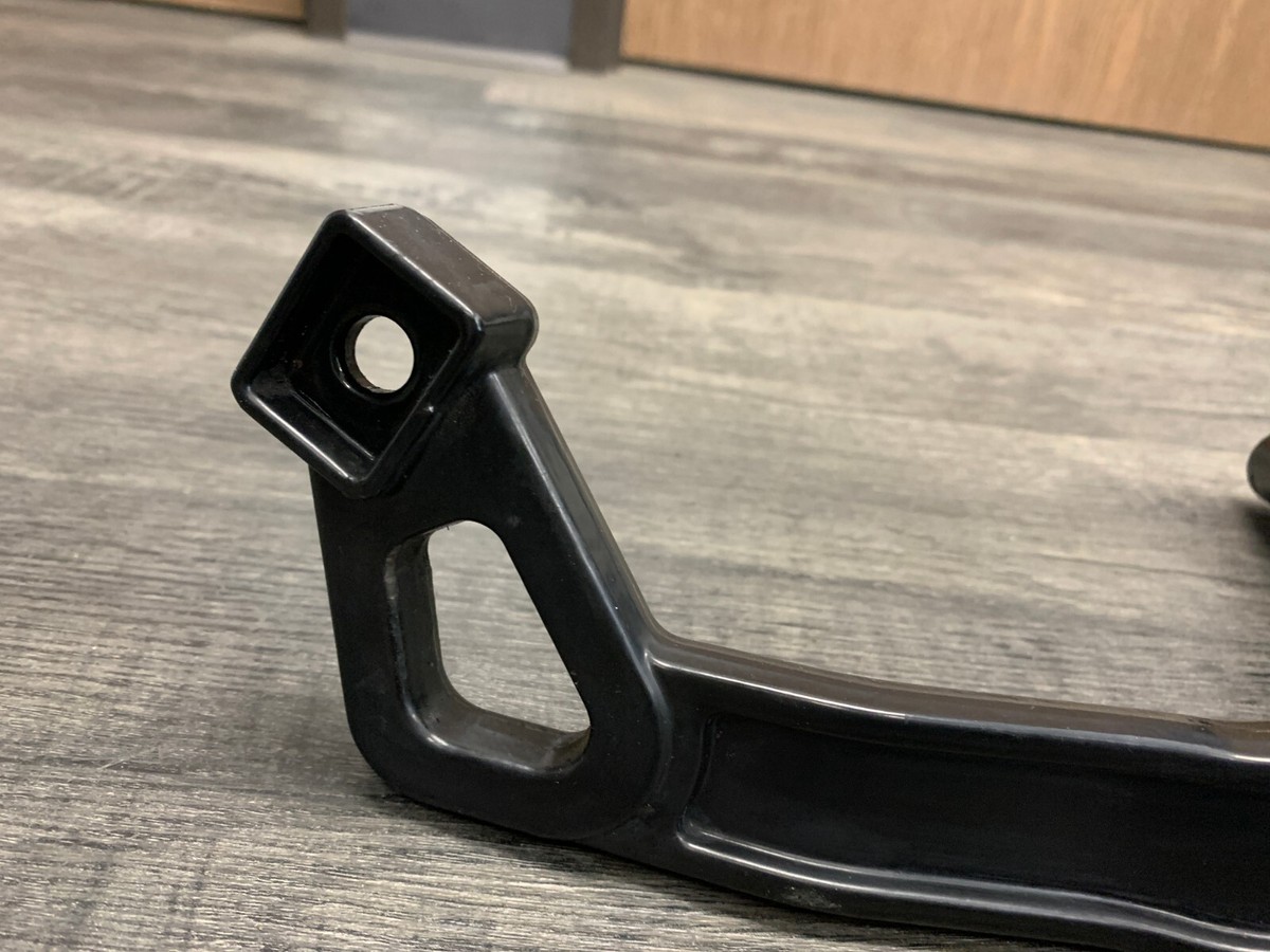 2003 Harley Davidson Dyna Left Passenger Peg Bracket Super 2003 Harley Davidson Dyna Left Passenger Peg Bracket Super