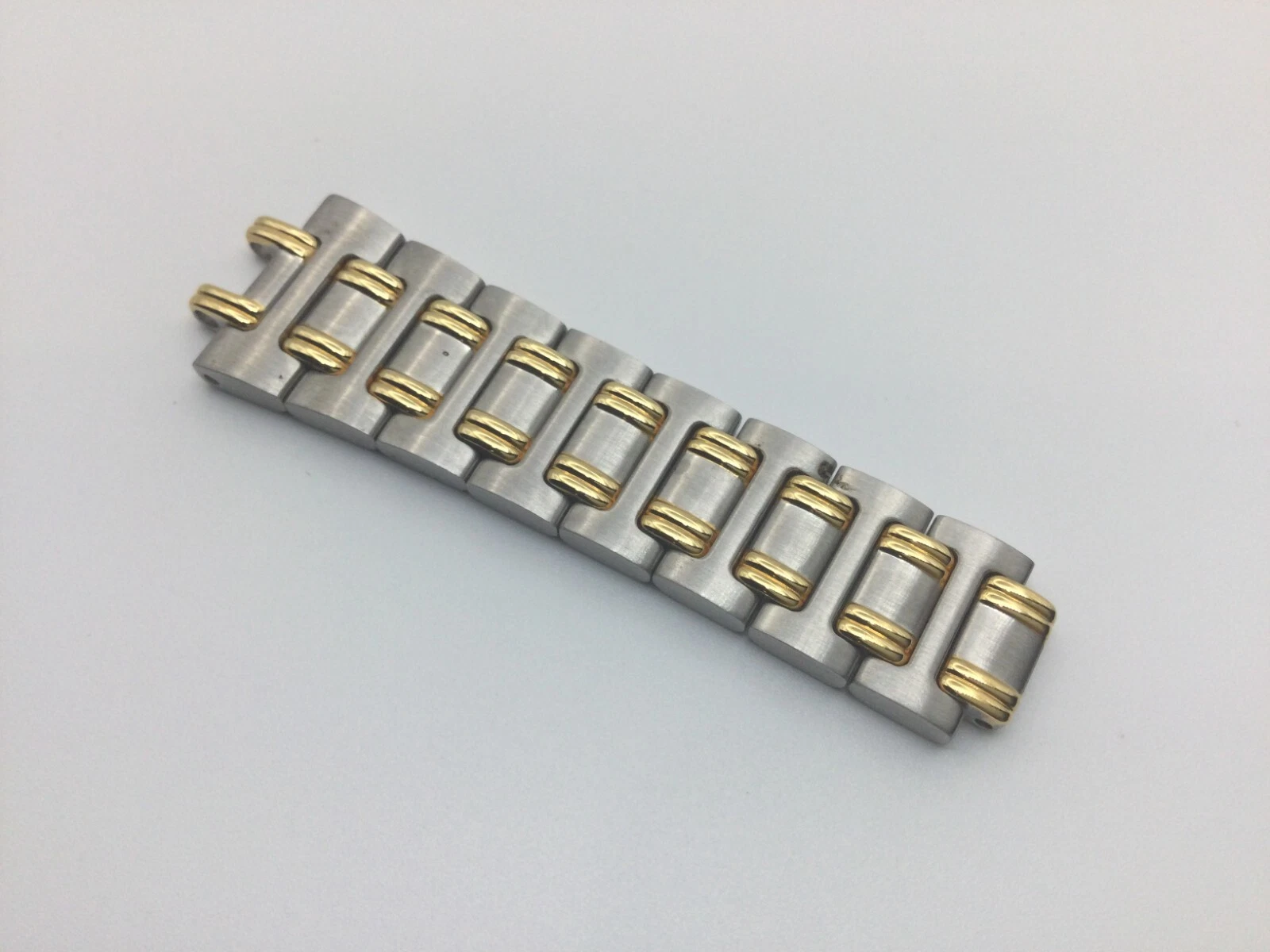 MONTRE GUCCI 9000L NEUVE 15/12 MM PREMIER BRACELET À HUIT MAILLONS BICOLORE