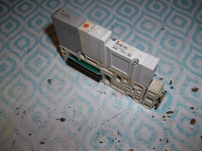 SMC SV1100-5FU  Pneumatic Solenoid Valve MODULE (DR3D2)