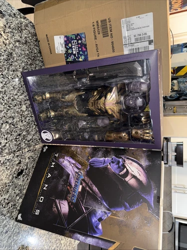 Hot Toys MMS529 Avengers Endgame Thanos 1/6 Scale Action Figure New MINT
