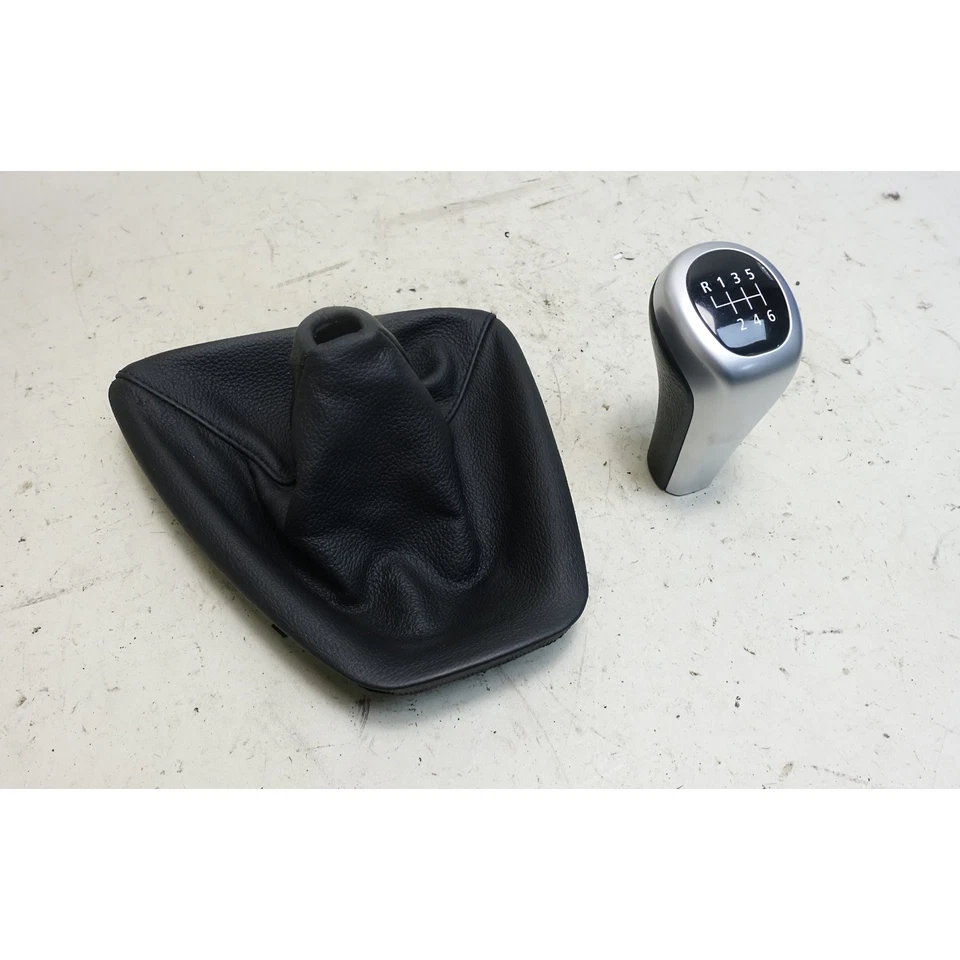 06-12 BMW E90 Serie 3 6 velocidades perilla de cambio de fábrica cubierta bota para transmisión manual OEM Foto 3 de 4