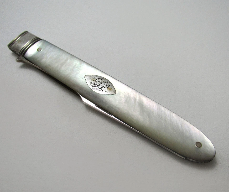 Tenedor grande de frutas encurtido de viaje plegable madreperla de plata inglesa Jorge III Foto 4 de 4