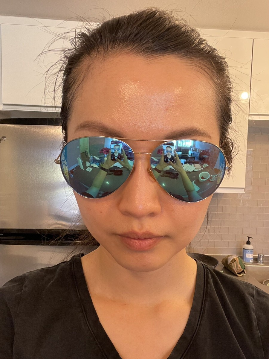 Authentic Victoria Beckham oversize aviators. Victoria Beckham debuts Oversized Shield sunglasses for  main image 3