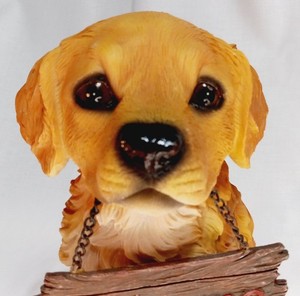 Golden Retriever Figurine Resin Welcome Sign 8 1/2" Tall Sitting Dog Puppy
