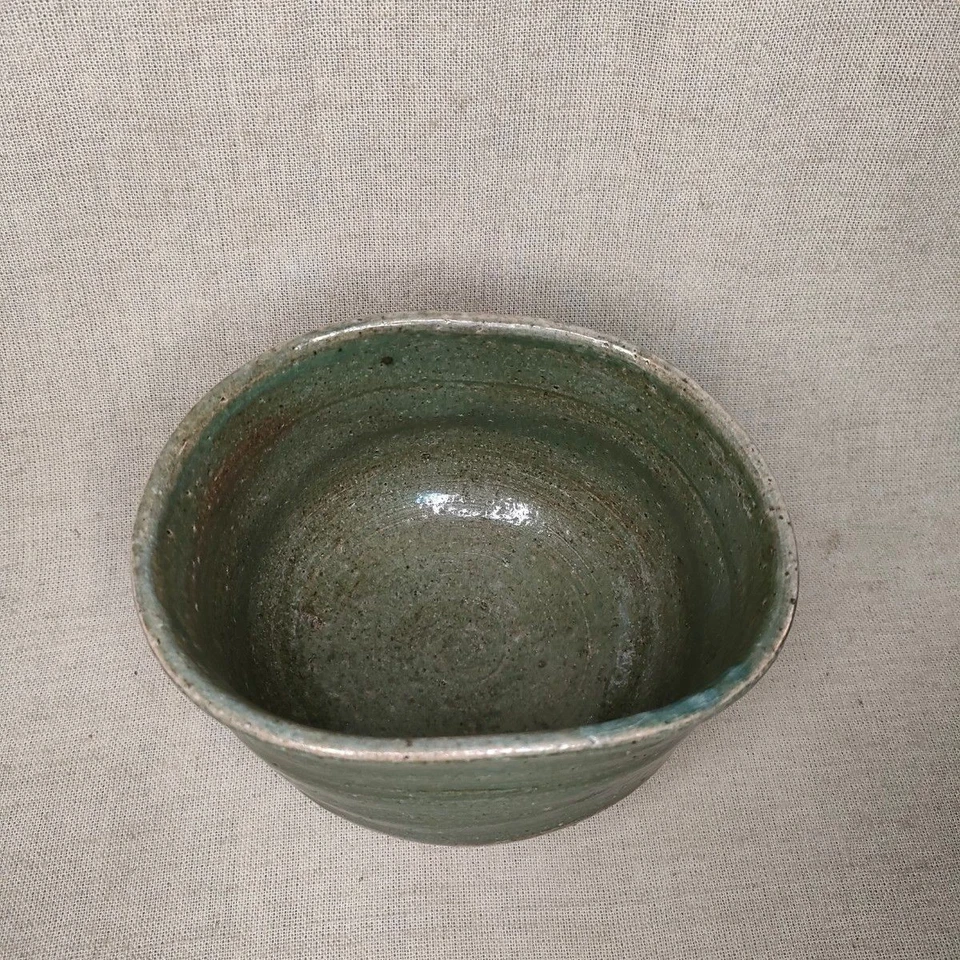Japón | Tazón de té Oribe Karatsu esmalte verde Kuzugata 14 cm a leña | De colección Foto 3 de 4