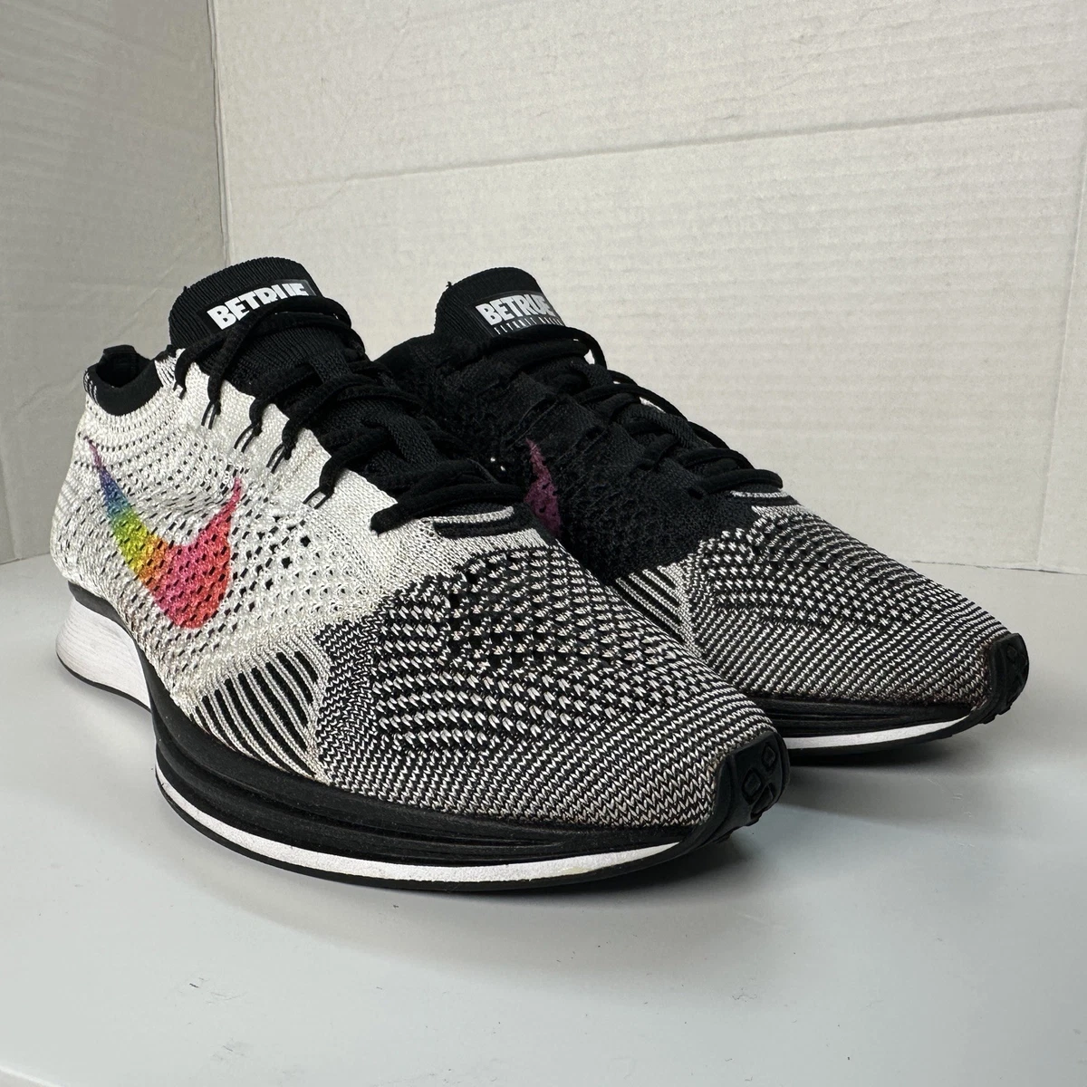NIKE FLYKNIT RACER “BE TRUE” WH/BL-MULTI 【公式通販】