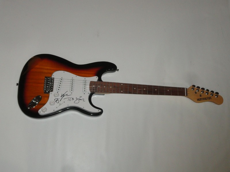 THE CADILLAC THREE SIGNED SUNBURST ELECTRIC GUITAR ALL 3 RARE PROOF JSA COA