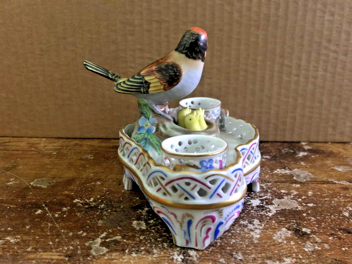 Lovely HEREND Hungary Reticulated Porcelain Birds Inkwell