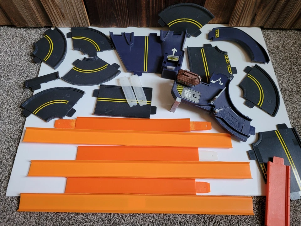 Vintage Race Track Track Lot Mattel HB2 - Image 4 of 4