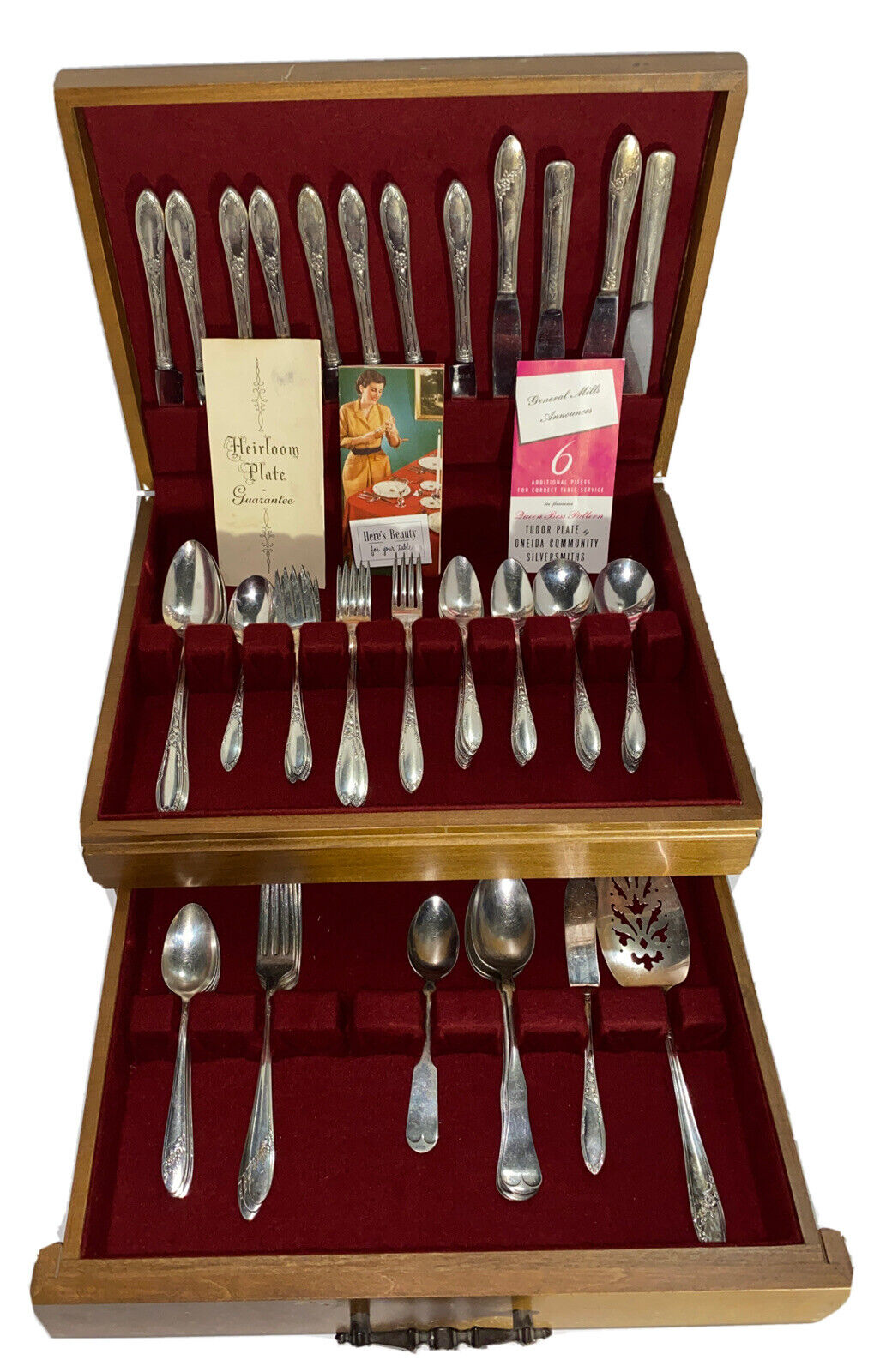 VINTAGE Mixed Silverware Set TUDOR PLATE QUEEN BESS, HEIRLOOM PLATE CHATEAU Box