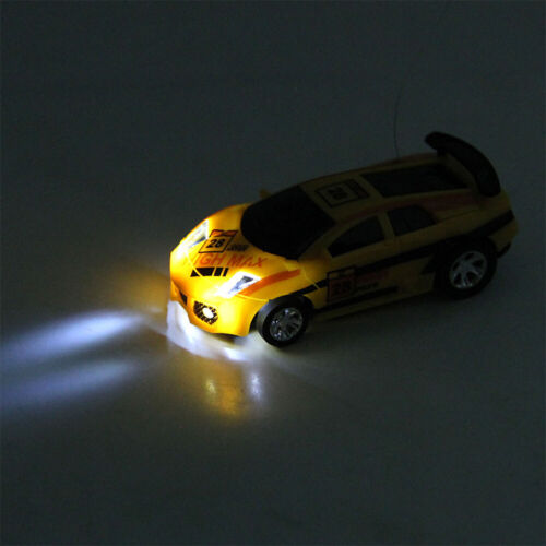 Lata de Coca-Cola Mini Latas Coche de RC Luces LED Coche de Carreras RC con Bloqueos de Carretera para Niños Niños - Imagen 11 de 27