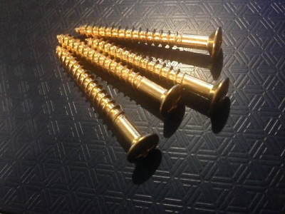 4x Gold Chrom Halsplatte Schrauben für Fender Tele Strat P-Bass Squier