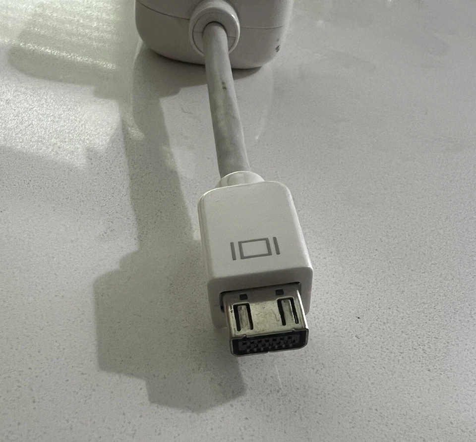 APPLE Mini DVI to Video Adapter to RCA Video / S Video Out MAC Part M9319 - Image 3 of 4