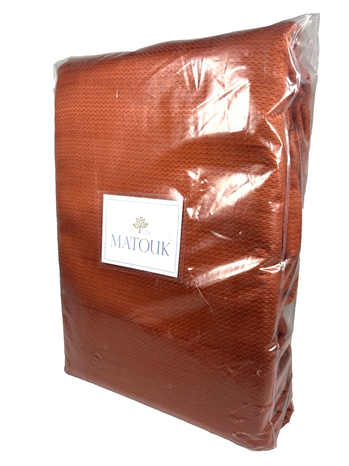 Matouk Augusta Coverlet Queen M130 Saffron Matelassé Luxury Bedding - Image 4 of 4