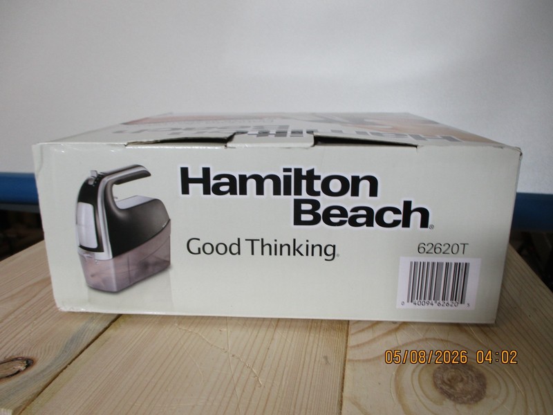 Black Hamilton Beach 6 speed electric handheld mixer new in box works great
