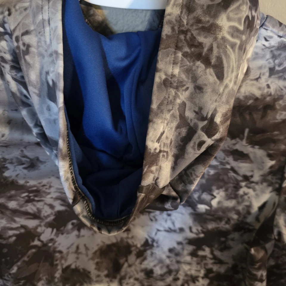 Boys Under Armour Loose Fit Hoodie Camo Gray Blue Accents Size Youth Large - Image 4 of 4