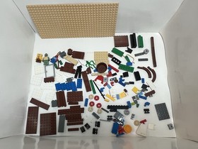 LEGO SpongeBob SquarePants Krusty Krab 3825 Mostly Complete.. READ Description