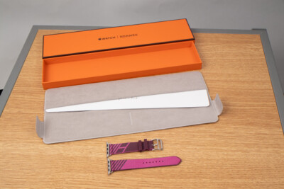 Apple Watch Hermès 38mm 40mm 41mm 42mm Jumping Single Tour Cassis / Magnolia