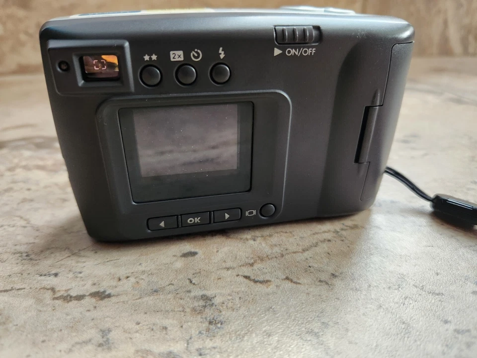 HP Photosmart 120 Digital Camera Silver 1.0 MP, 2x Digital Zoom - Image 4 of 4