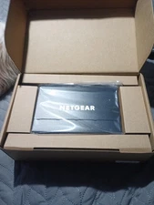 Un Múltiples Para Cables De Internet