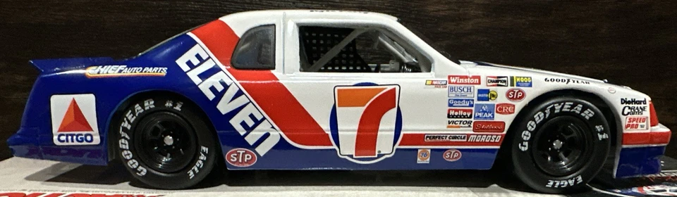 1985 Kyle Petty 7 Eleven 历史系列福特 1/24 Action NASCAR 压铸 — 第 4/4 张图片