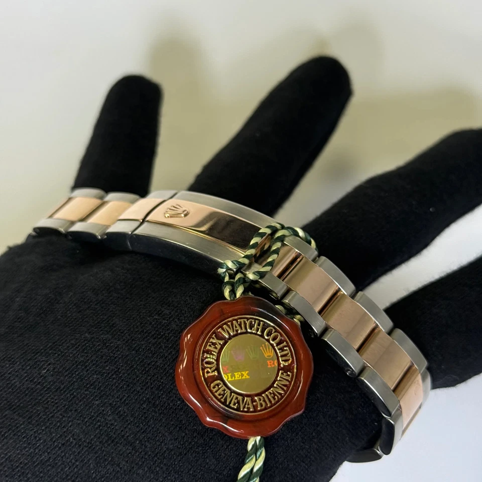 Reloj Rolex Datejust 41mm esfera chocolate Ref# 126331 Foto 4 de 4