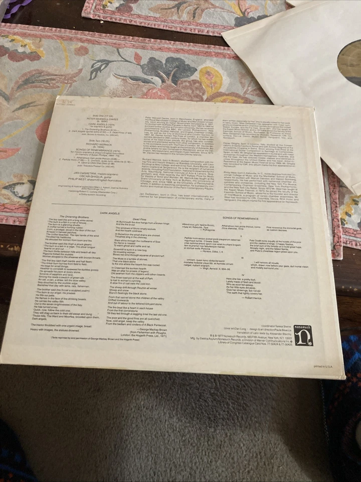 Davies: Dark Angels, Wernick: Songs Of Remembrance, Nonesuch H-71342, 1977, EX - Image 2 of 4