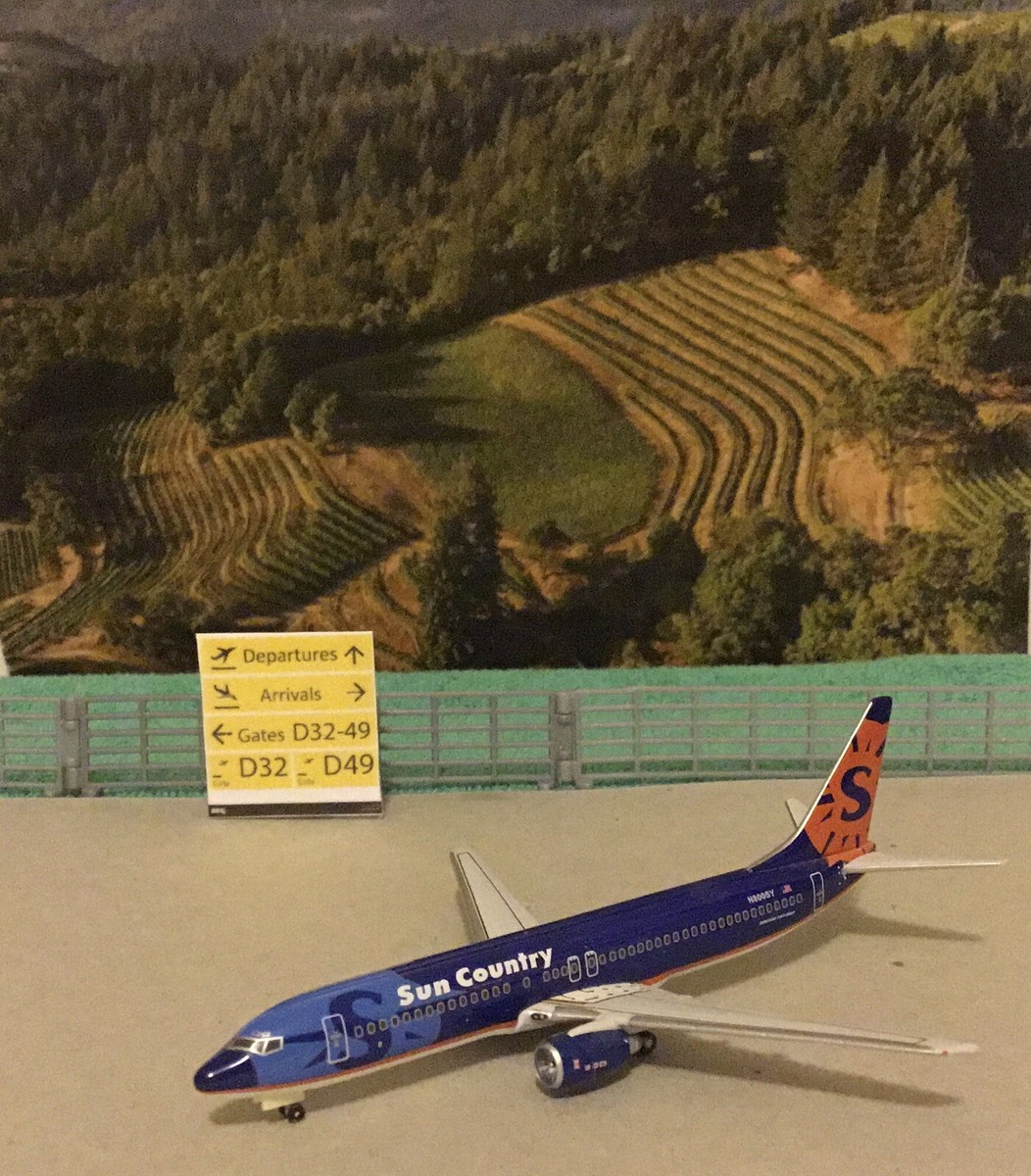 2001 Gemini Jets Sun Country Airlines Boeing 737-800 1:400 N800SY