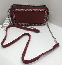 Burgundy Di Vita Collection Vintage Style hand bag with Crossbody