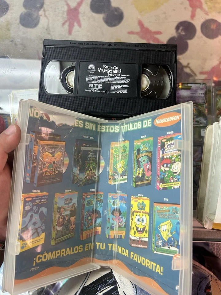 NICKELODEON  RUGRATS GO WILD [SPANISH] VHS MOVIE 80 MINUTOS 2003 - Image 3 of 4