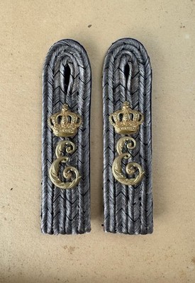 Charlottenburg, Schulterstücke Elisabeth Garde-Grenadier-Regiment Nr.3, Leutnant