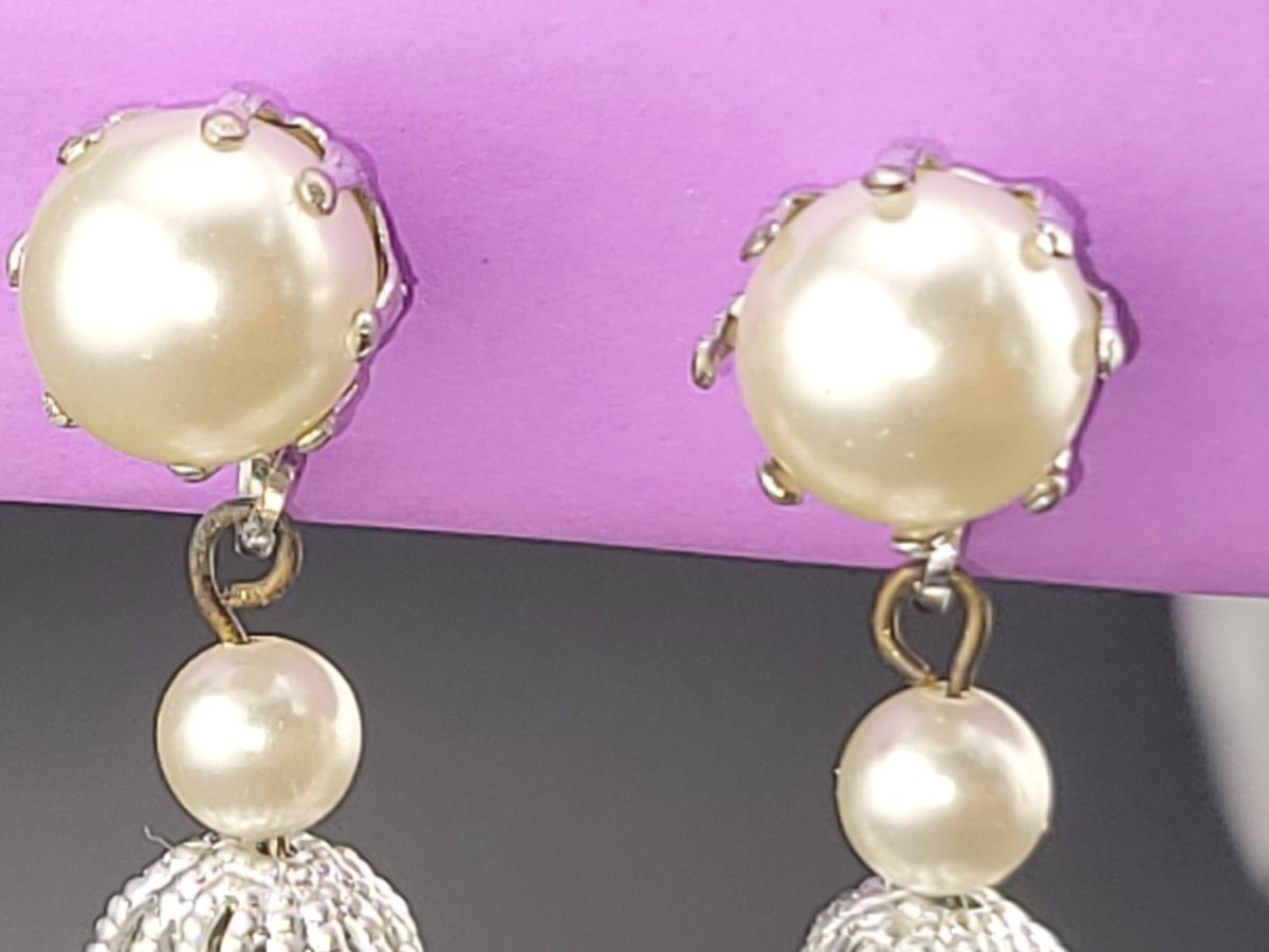 Vintage Cream Glass Pearl Pink Murano Art Glass Bead Chandelier Clip Earrings 3" View 4