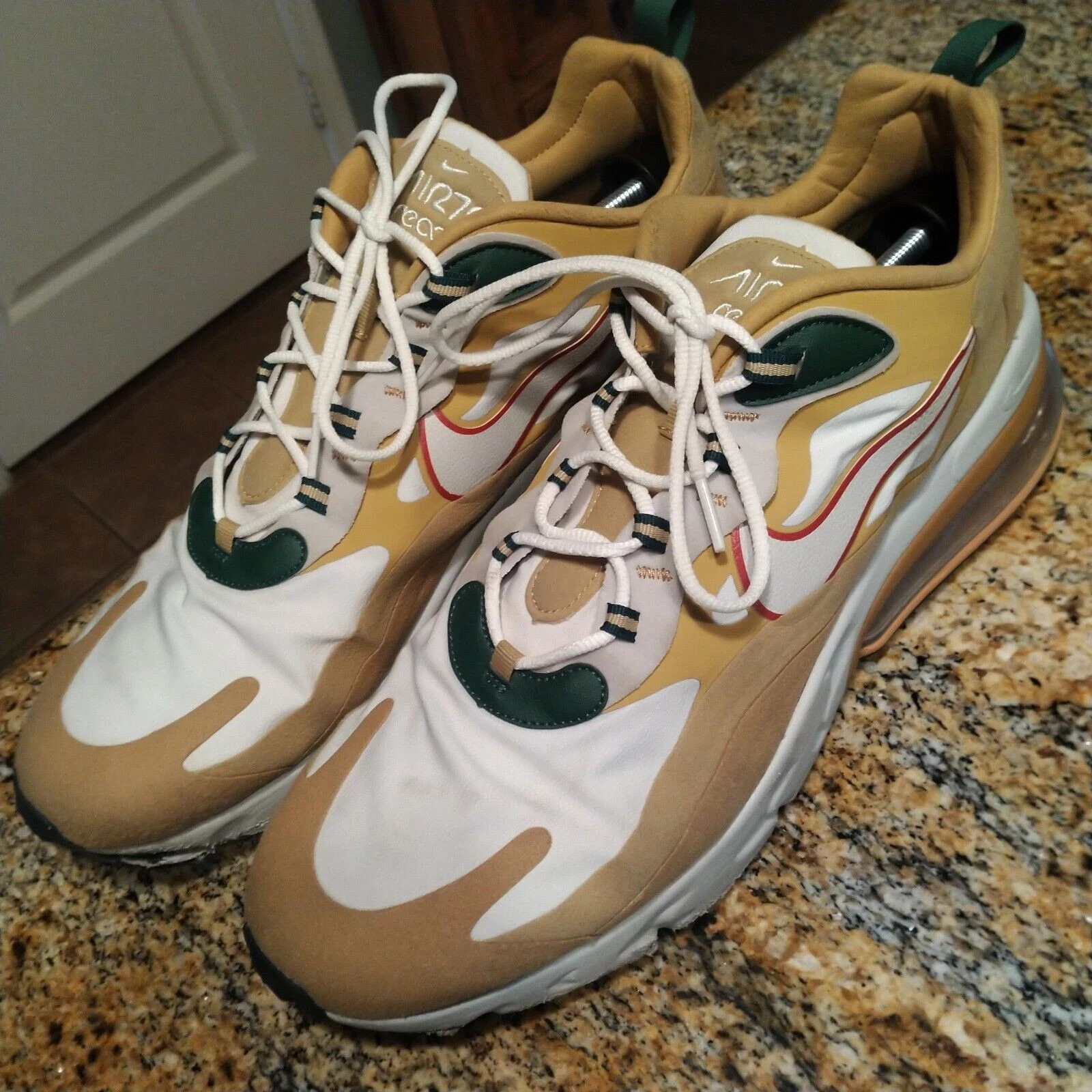 Scarpe da corsa Nike Air Max 270 React Reggae marrone oro sneakers taglia 15