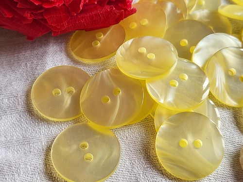 Lot De 13 Boutons Vintage Lumineux Crème - Style Iminacre - 2,2 Cm - Réf 479 - Origine France