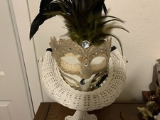 Women's Masquerade Feather Mask Venetian Halloween Wedding Mardi Gras Costumes