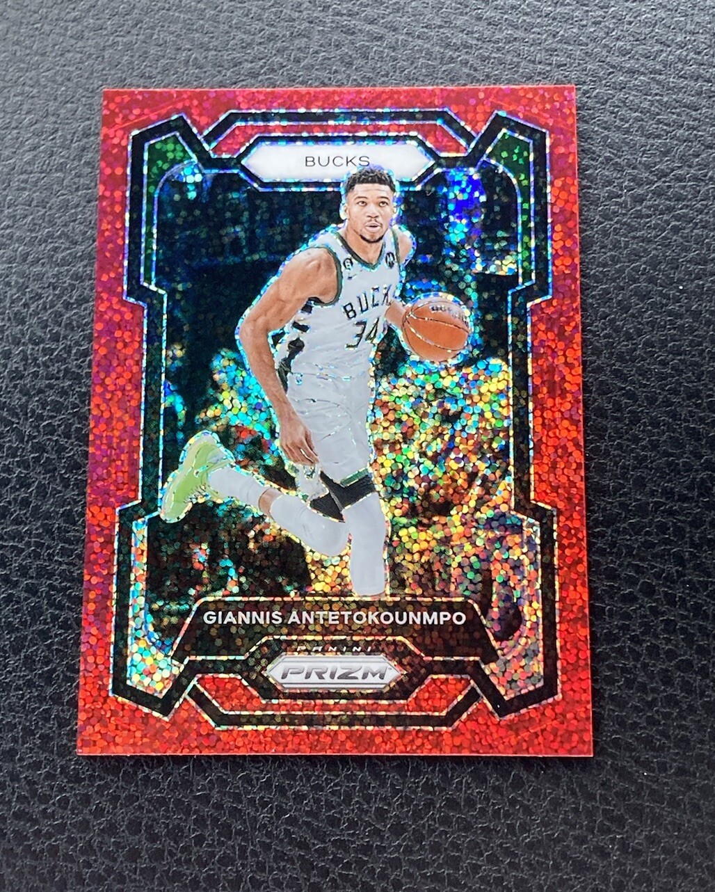 2023-24 Panini Prizm Giannis Antetokounmpo Red Sparkle Prizm #103 SP