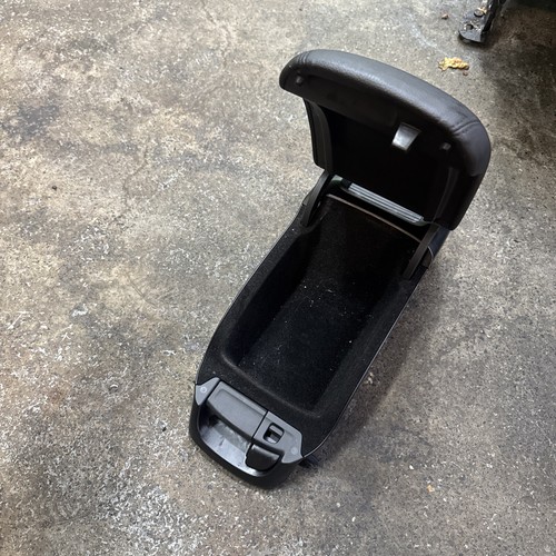 VAUXHALL ZAFIRA TOURER C CENTRE CONSOLE LEATHER ARM REST 2014 20921546 - Picture 4 of 5