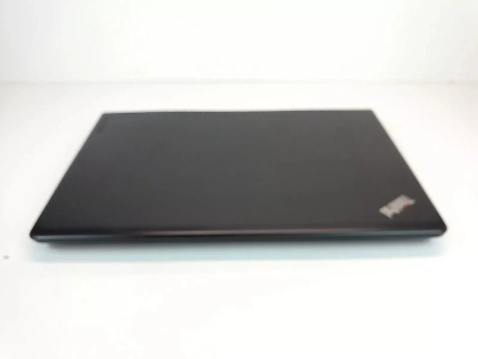 Ноутбук Lenovo ThinkPad E570 Intel i3-6-го поколения твердотельный накопитель 250 ГБ 4 ГБ RAM Windows 10 - Изображение 2 из 4