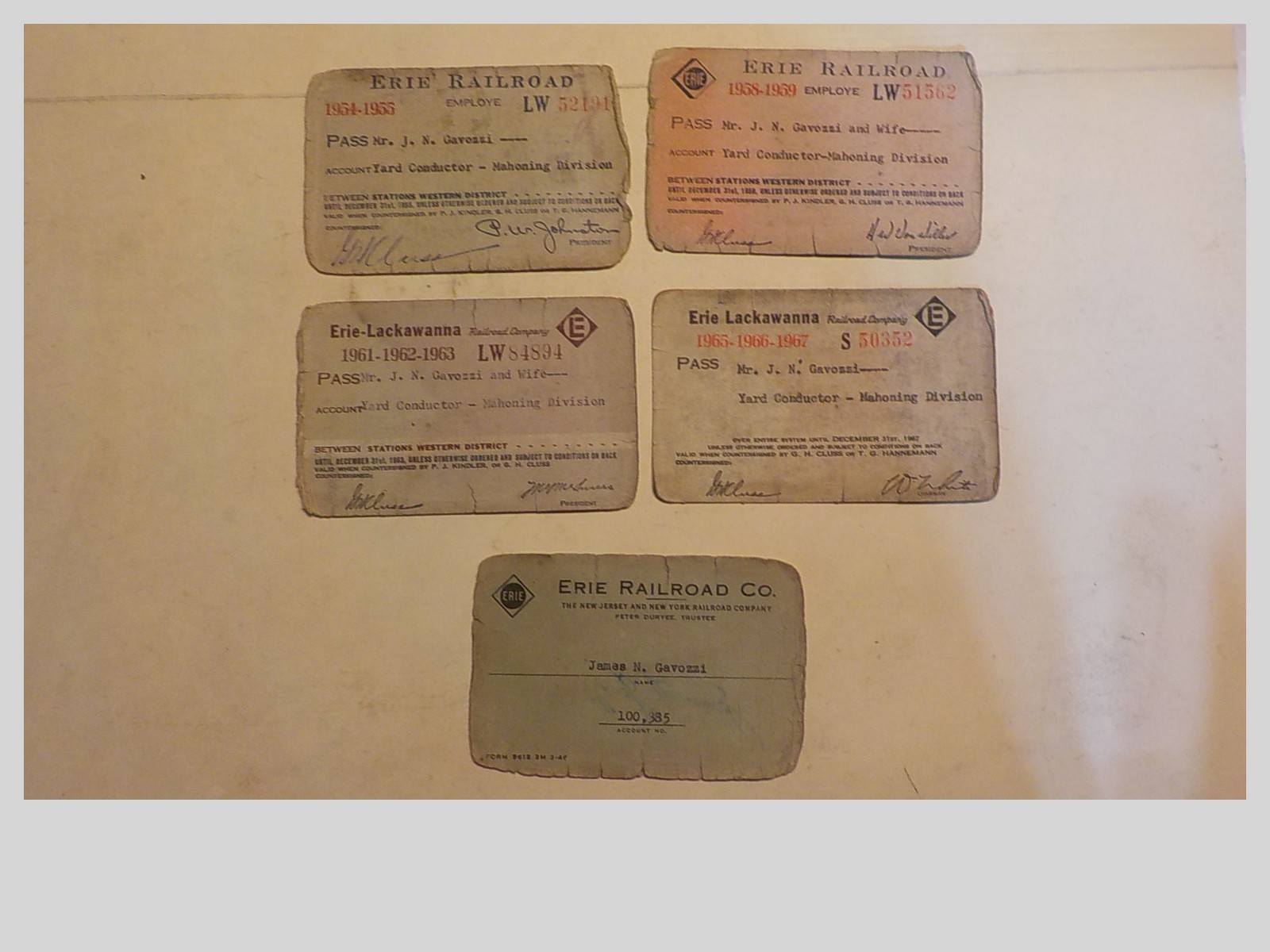 Lot Of 4 Vintage Employe Train Pass Erie Lackawanna Railroad Company & 1 Card