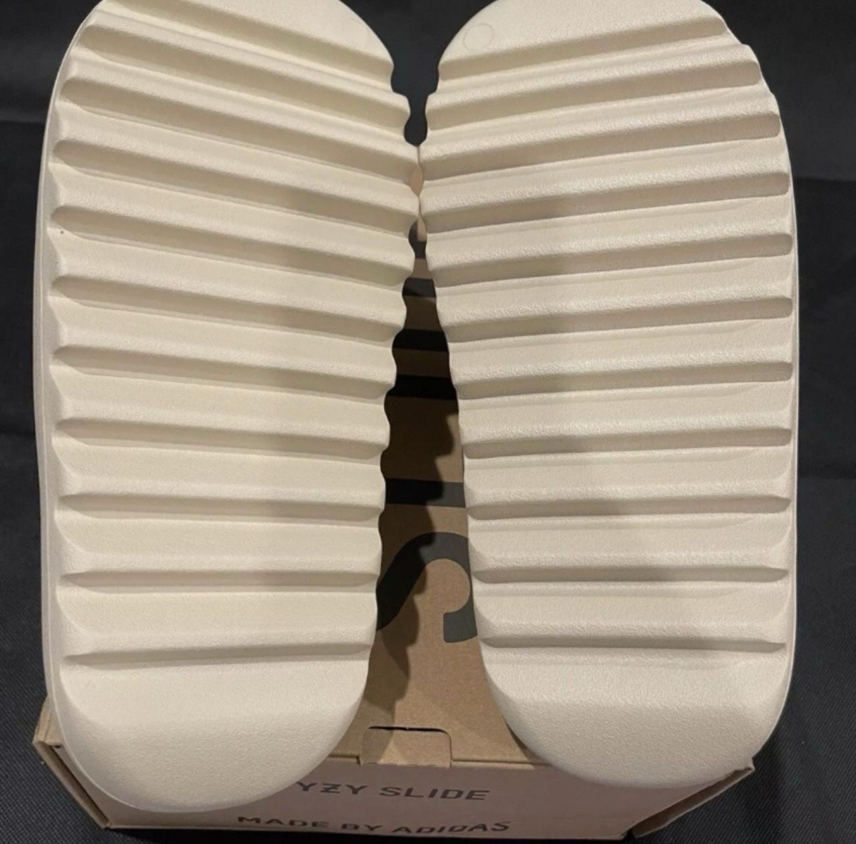 新品26.5 ADIDAS YZY SLIDE BONE 9 Adidas adidas Yeezy Slide Bone (Kids) Size 9k, DS BRAND NEW
