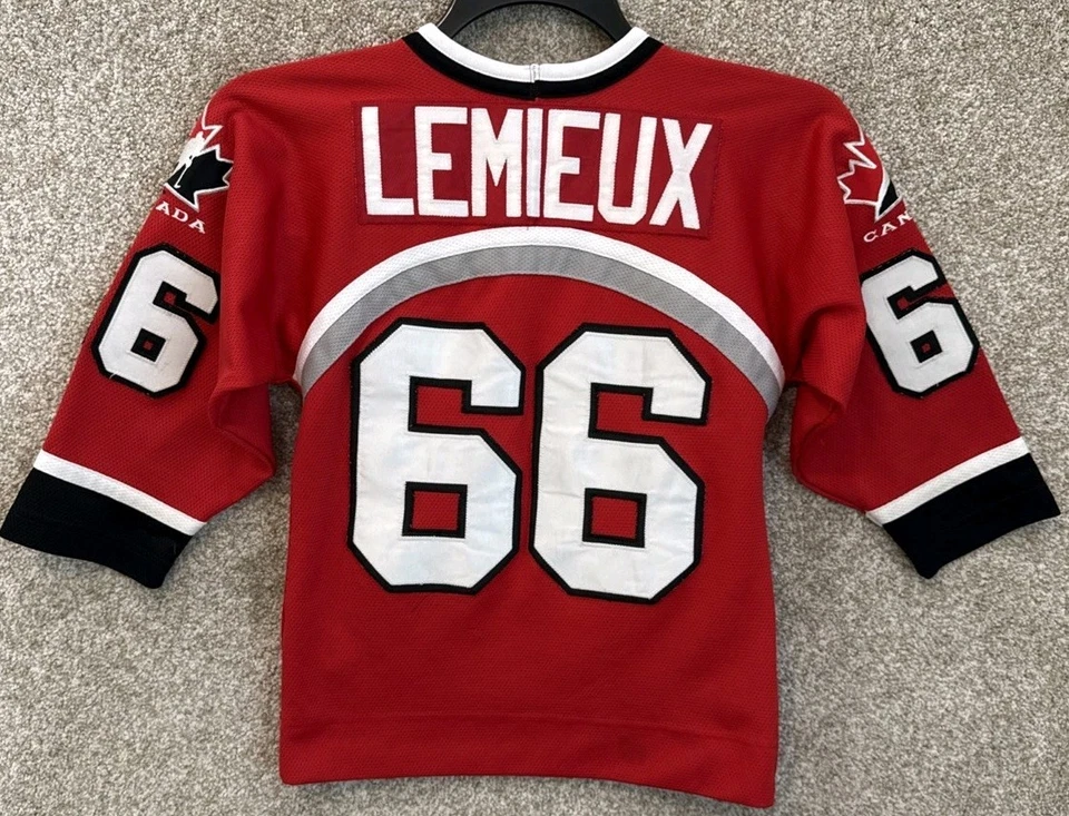 Camiseta deportiva de hockey vintage Nike para niños del equipo juvenil Canadá Mario Lemieux #66 talla mediana Foto 3 de 4