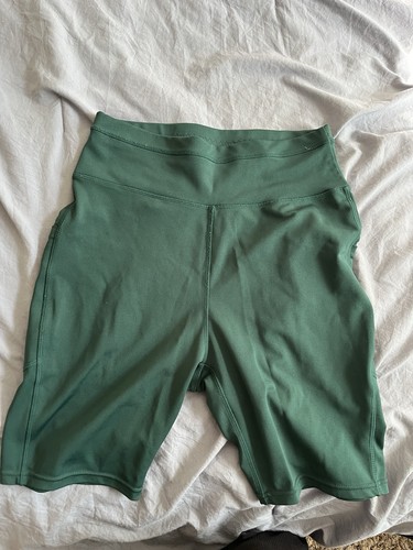 POP Fit Women’s Green Solid Biker Activewear Shorts Pockets Stretch Yoga M