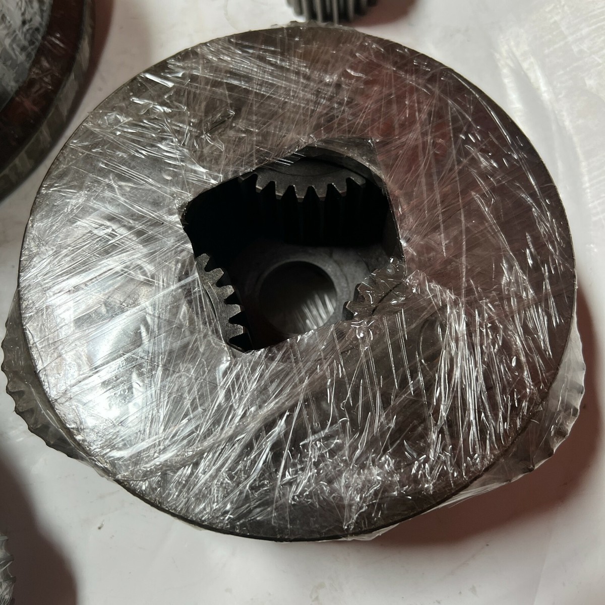 4468684 CARRIER ASSY 4468686 FITS HITACHI ZX70 ZX75 ZX80 TRAVEL