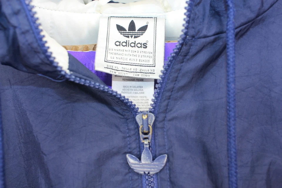 Chaqueta con capucha vintage Adidas con logotipo del trébol tres rayas deletreada para hombre XL Foto 3 de 4